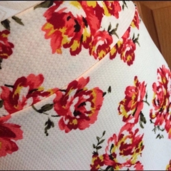 NWOT Moa USA Floral Circle Skirt - Picture 3 of 6